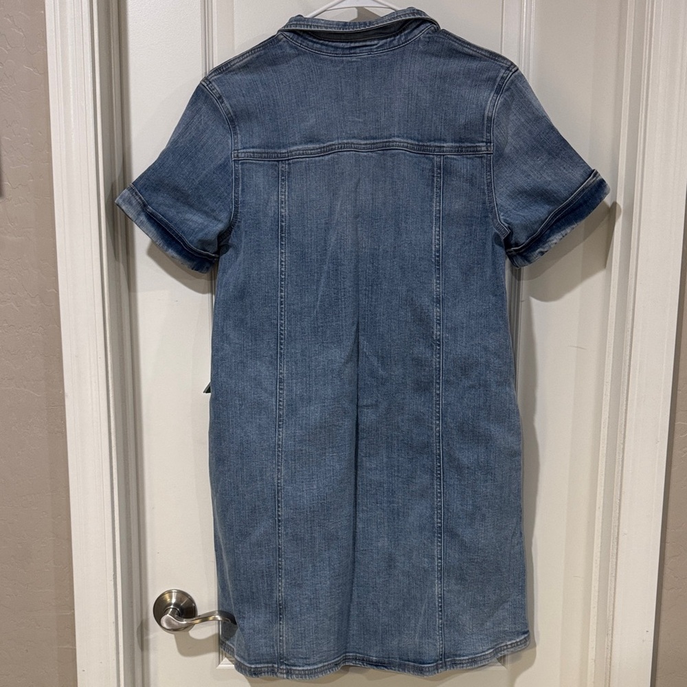 VENUS Blue Denim Button-Up Mini Dress NWT - Picture 7 of 7